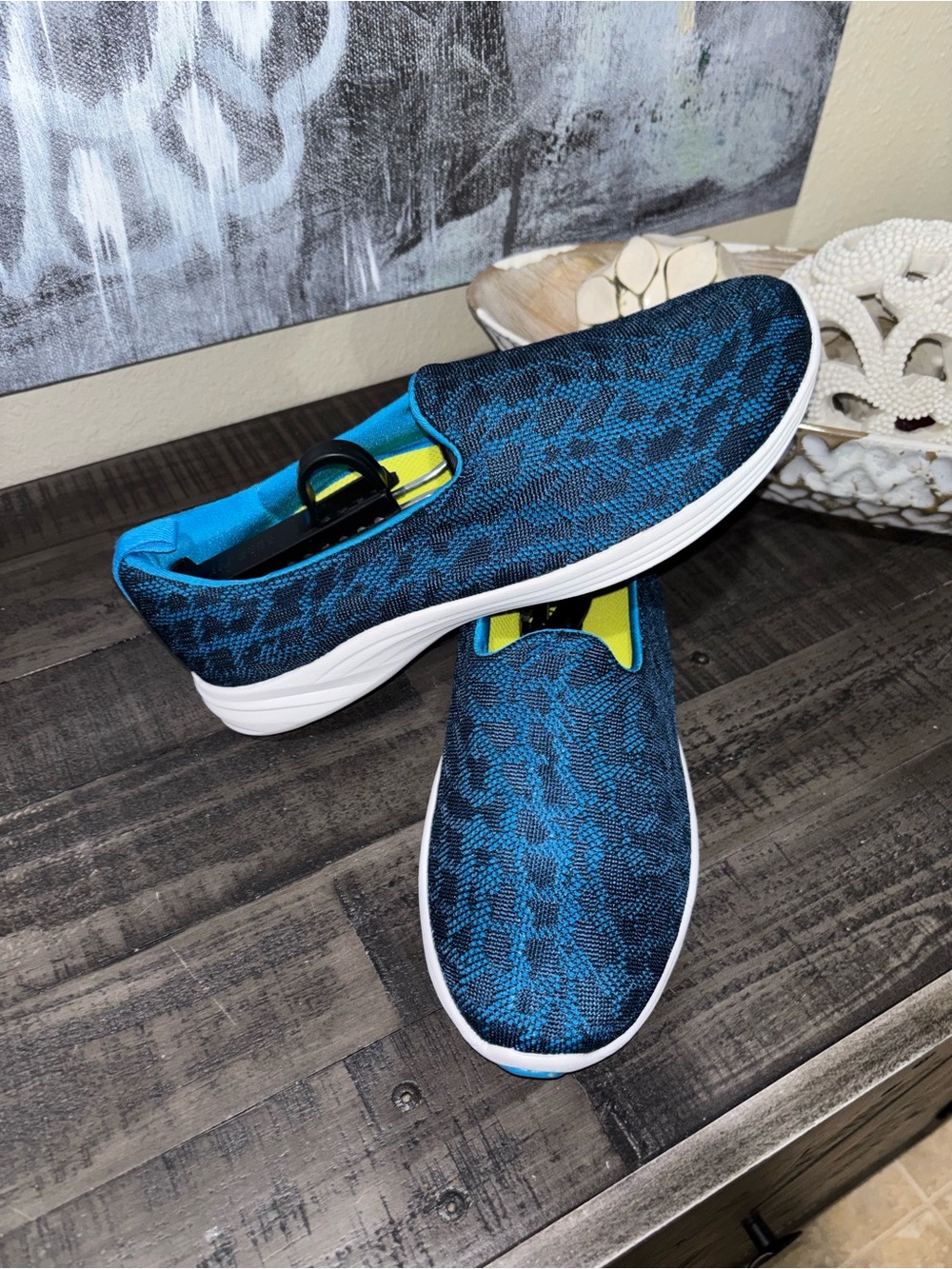 Vionic Hydra 331 Slip-On Sneakers WOMENS SZ 9 - Picture 3 of 9